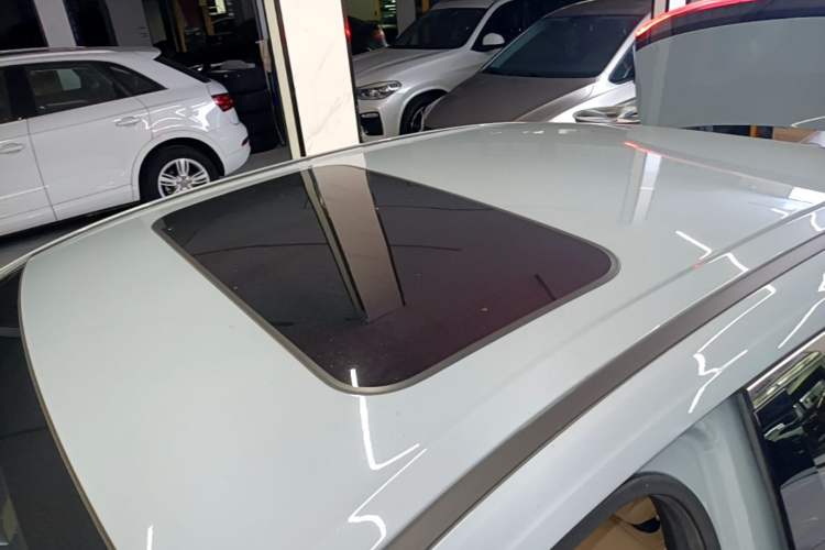 Used Geely Galaxy L6 2023 60km PLUS Roof
