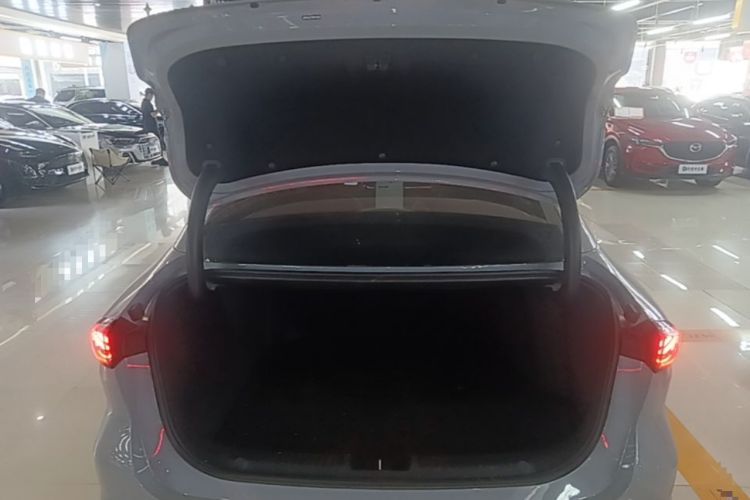 Used Geely Galaxy L6 2023 125km Starship Trunk