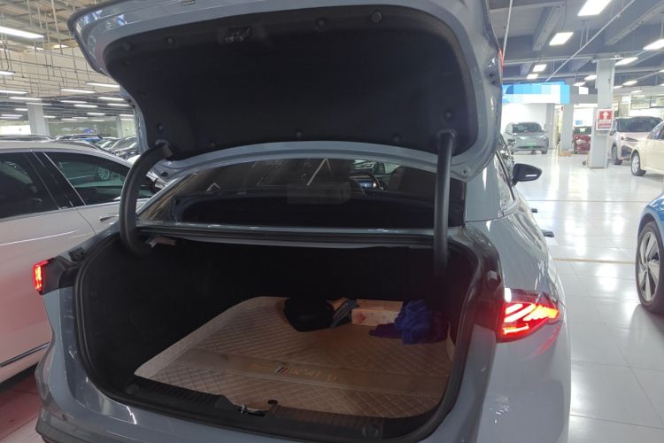 Used Geely Galaxy L6 2023 60km PLUS Trunk
