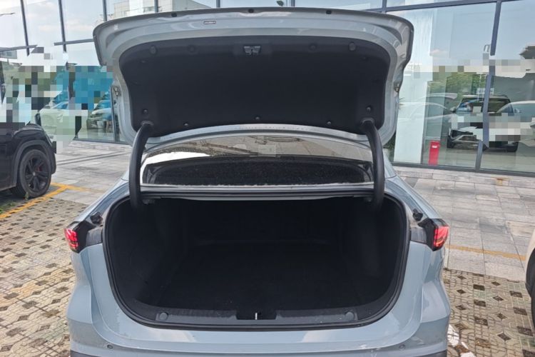 Used Geely Galaxy L6 2023 125km PLUS Trunk