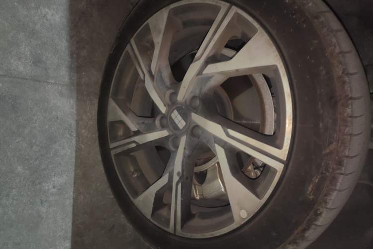 Used Geely Galaxy L6 2023 125km Starship Right Front Wheel Hub