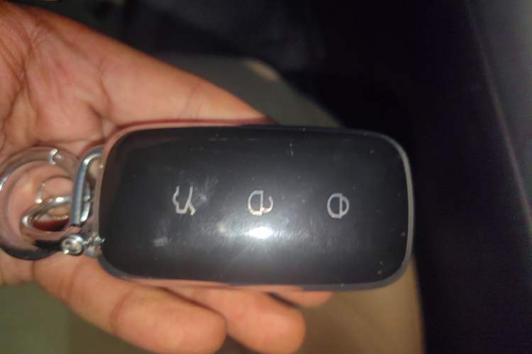 Used Geely Galaxy L6 2023 125km Starship Vehicle Key