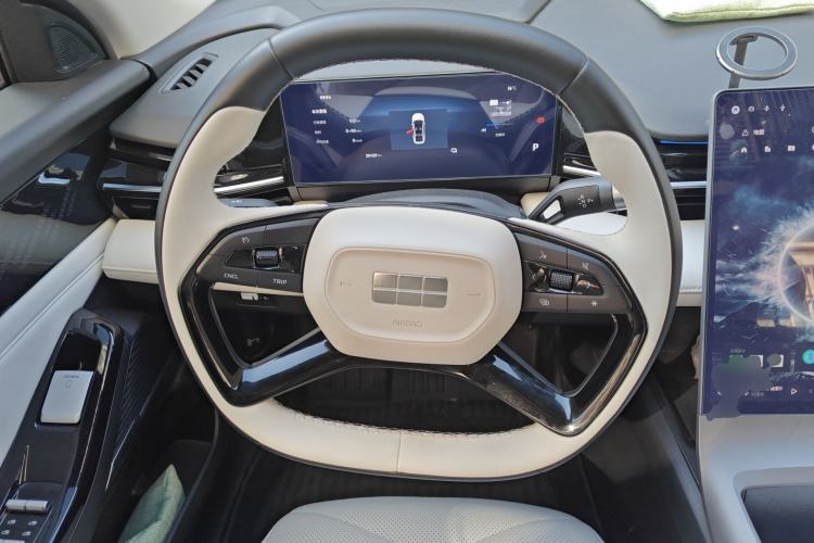 Used Geely Galaxy L6 2023 125km MAX Steering Wheel