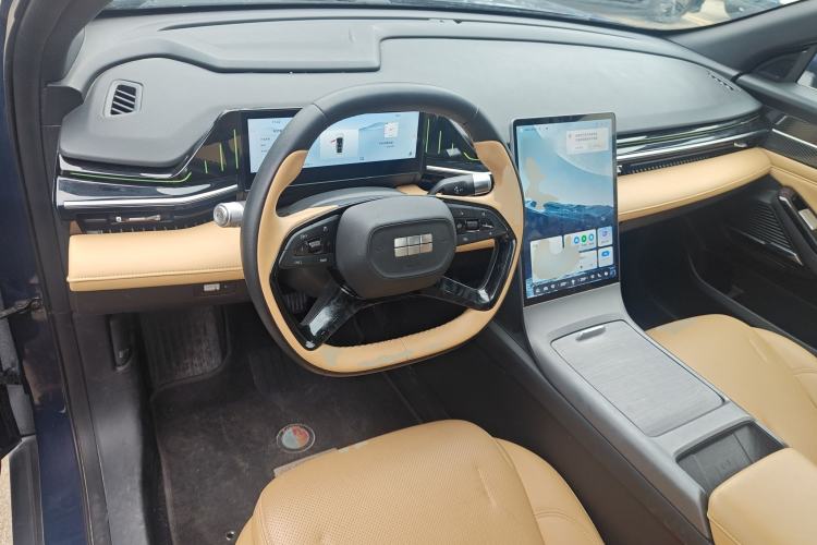 Used Geely Galaxy L6 2023 125km Starship Center Console