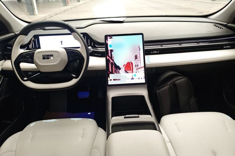 Used Geely Galaxy L6 2023 125km Starship Center Console