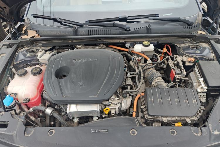 Used Geely Galaxy L6 2023 125km Starship Engine Bay