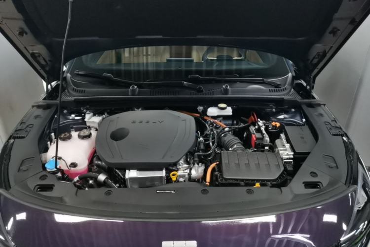 Used Geely Galaxy L6 2023 125km MAX Engine Bay