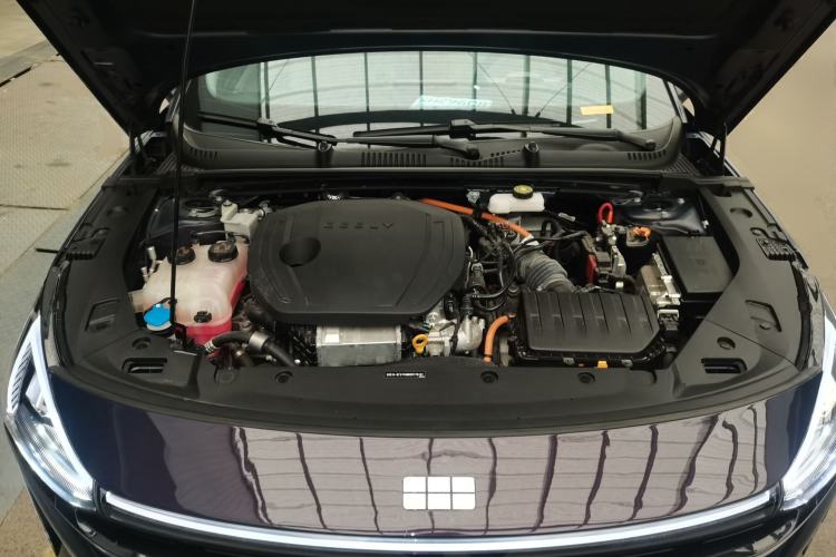 Used Geely Galaxy L6 2023 125km Starship Engine Bay