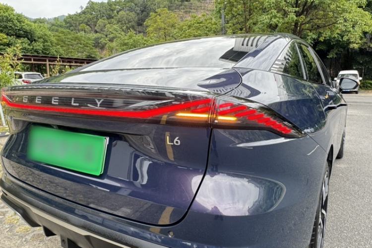 Used Geely Galaxy L6 2023 125km Starship Exterior 10