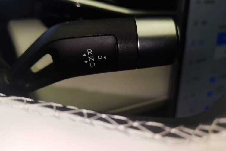 Used Geely Galaxy L6 2023 125km Starship Gear Lever