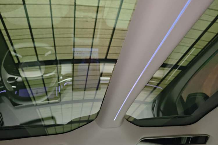 Used Geely Galaxy L6 2023 125km Starship Headliner