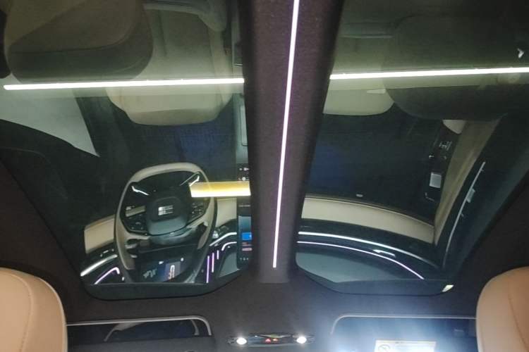 Used Geely Galaxy L6 2023 125km Starship Headliner