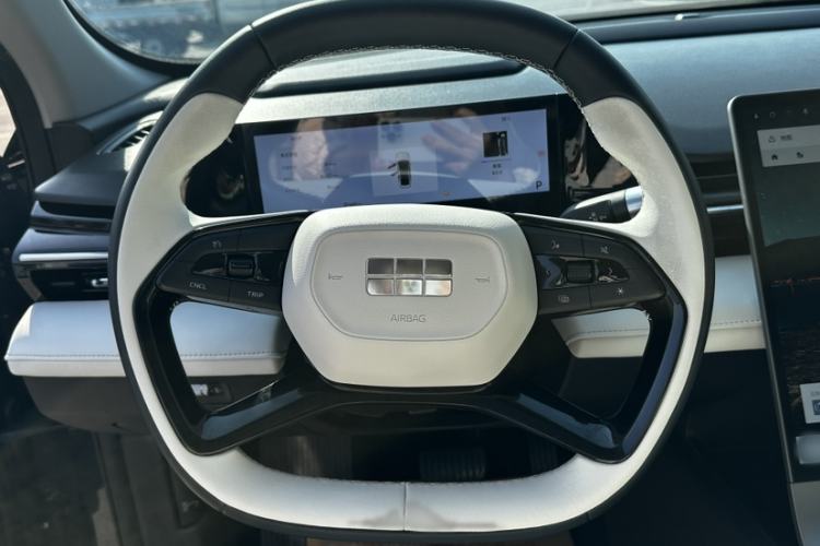 Used Geely Galaxy L6 2023 125km MAX Interior 3