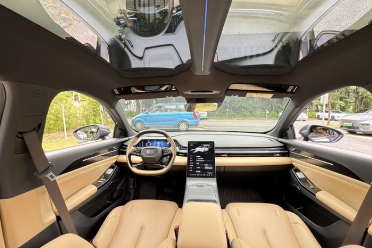 Used Geely Galaxy L6 2023 125km Starship Interior 6