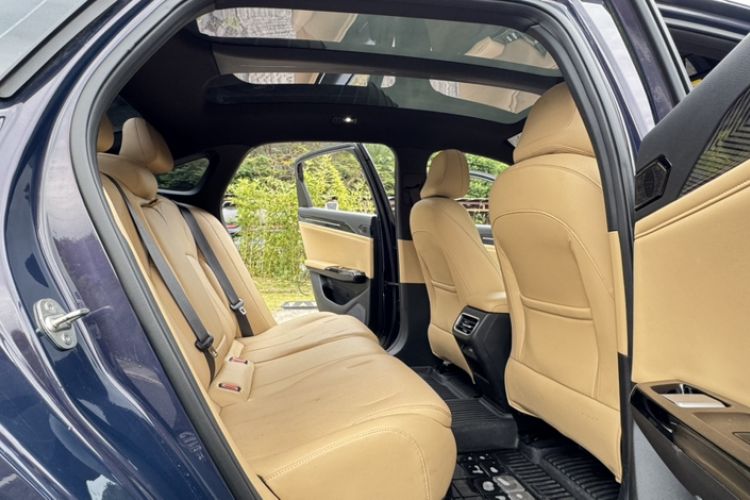 Used Geely Galaxy L6 2023 125km Starship Interior 7