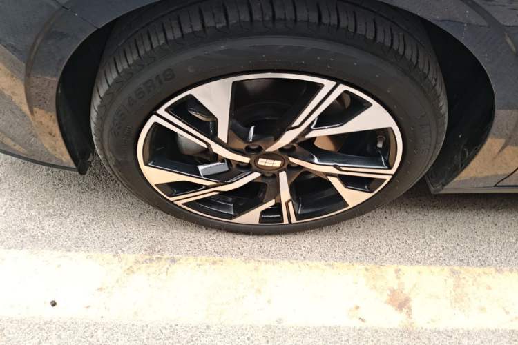 Used Geely Galaxy L6 2023 125km Starship Left Front Wheel Hub