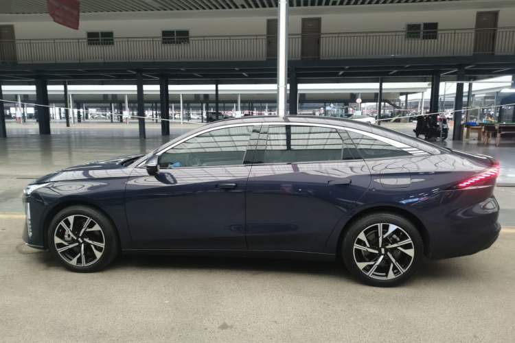 Used Geely Galaxy L6 2023 125km Starship Left Side