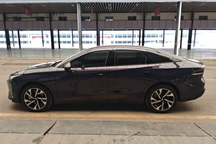 Used Geely Galaxy L6 2023 125km Starship Left Side