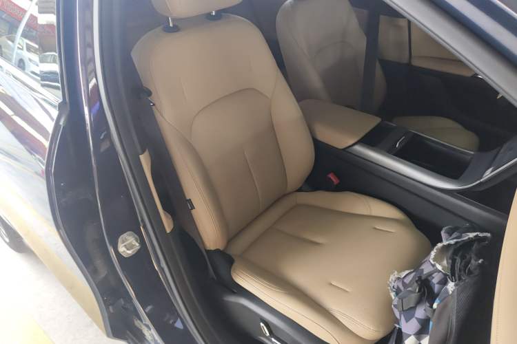 Used Geely Galaxy L6 2023 125km Starship Right Front Seat