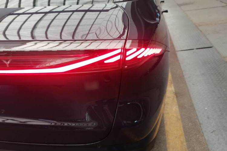 Used Geely Galaxy L6 2023 125km Starship Right Rear Taillight