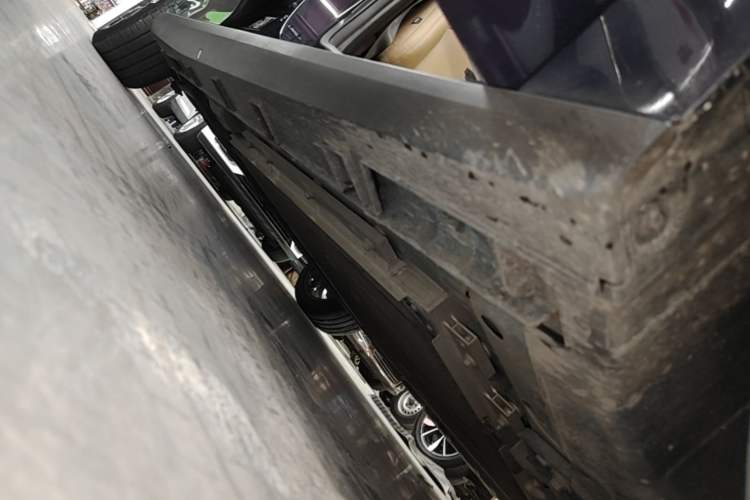 Used Geely Galaxy L6 2023 125km Starship Right Side Sill