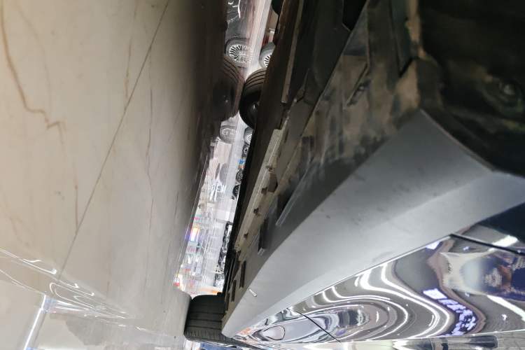 Used Geely Galaxy L6 2023 125km Starship Right Side Sill