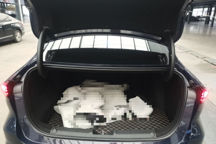 Used Geely Galaxy L6 2023 125km Starship Trunk