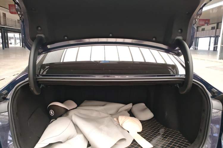 Used Geely Galaxy L6 2023 125km Starship Trunk