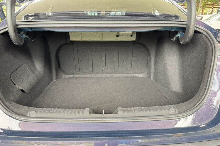 Used Geely Galaxy L6 2023 125km Starship Trunk