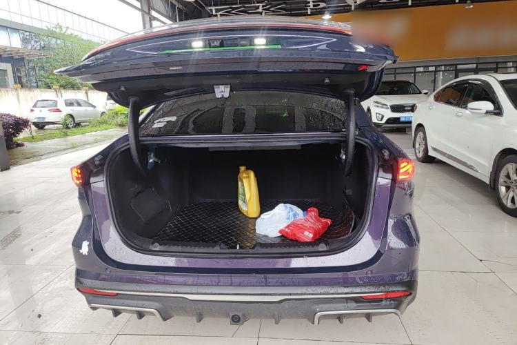 Used Geely Galaxy L6 2023 125km Starship Trunk