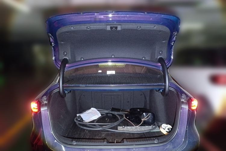 Used Geely Galaxy L6 2023 125km Starship Trunk