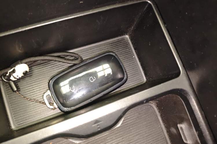 Used Geely Galaxy L6 2023 125km Starship Vehicle Key