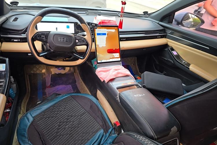 Used Geely Galaxy L6 2023 125km Starship Center Console