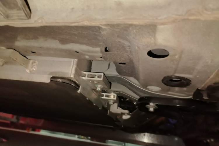 Used Geely Galaxy L6 2023 125km Starship Chassis Front Right