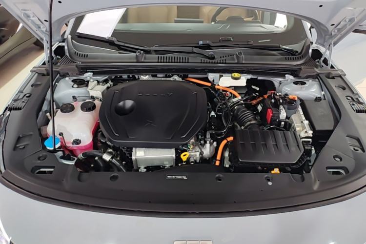 Used Geely Galaxy L6 2023 125km Starship Engine Bay