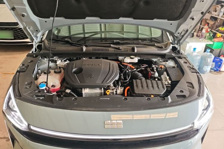 Used Geely Galaxy L6 2023 125km MAX Engine Bay