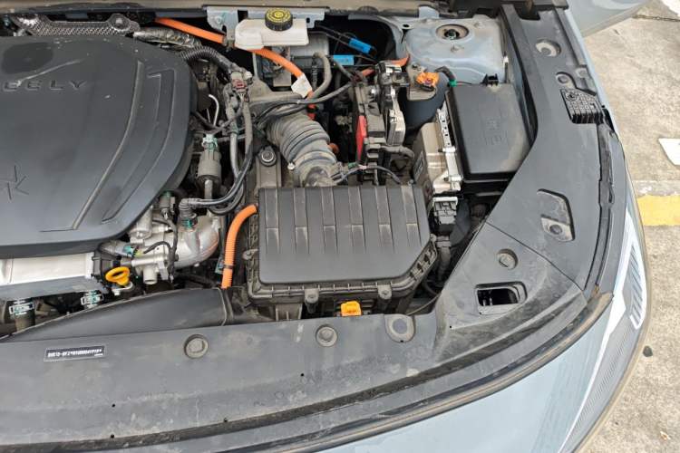 Used Geely Galaxy L6 2023 125km MAX Engine Bay Left
