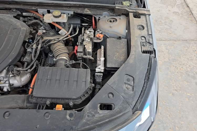 Used Geely Galaxy L6 2023 125km Starship Engine Bay Left