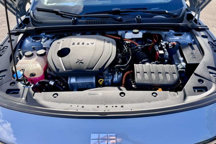 Used Geely Galaxy L6 2023 125km Starship Engine Bay