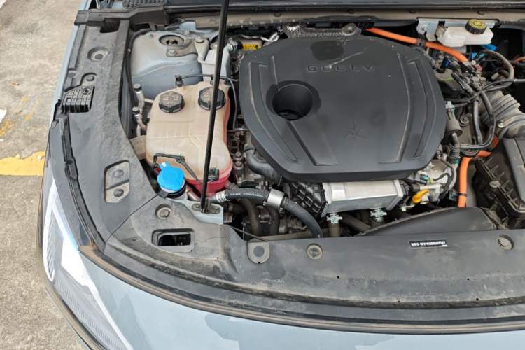 Used Geely Galaxy L6 2023 125km MAX Engine Bay Right
