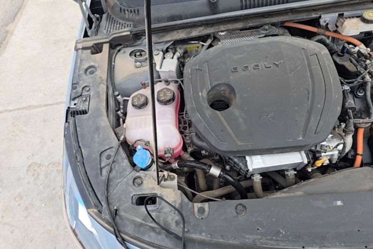 Used Geely Galaxy L6 2023 125km Starship Engine Bay Right