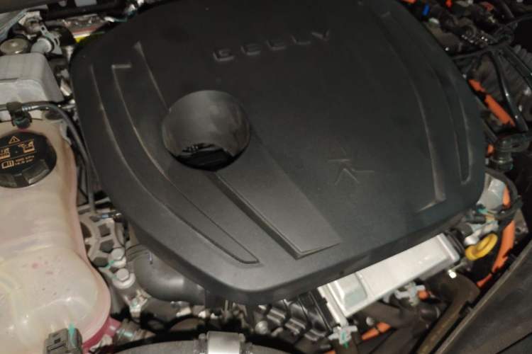 Used Geely Galaxy L6 2023 60km PLUS Engine Bay Right