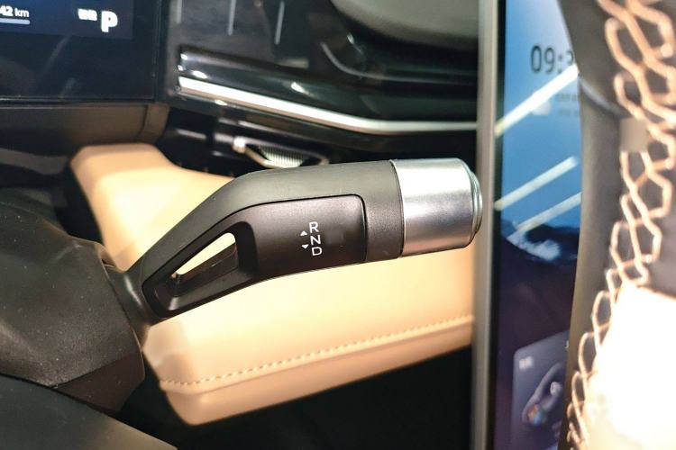 Used Geely Galaxy L6 2023 125km Starship Gear Lever