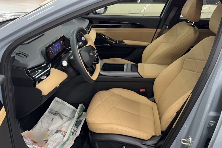Used Geely Galaxy L6 2023 125km PLUS Left Front Seat