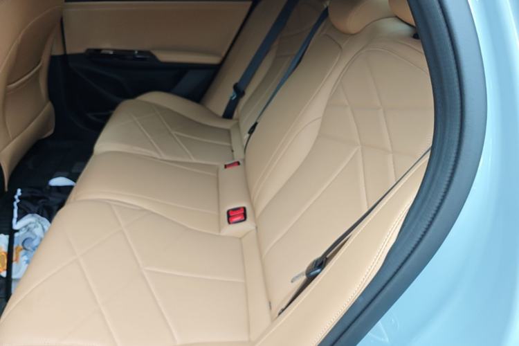 Used Geely Galaxy L6 2023 60km PLUS Left Rear Seat