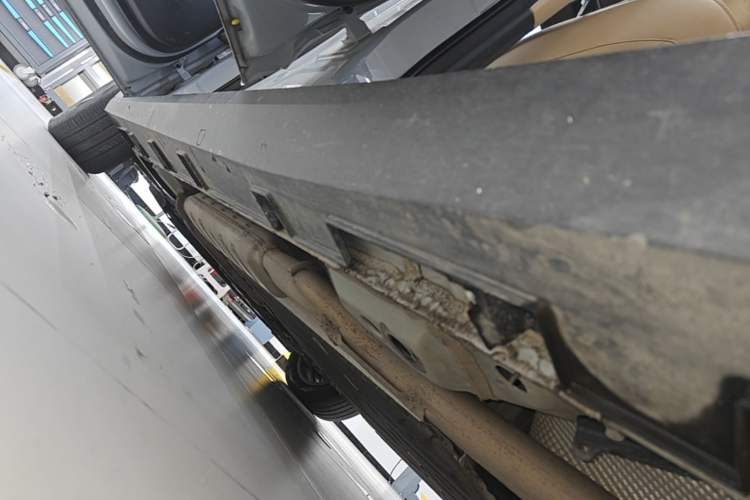 Used Geely Galaxy L6 2023 125km MAX Left Side Sill