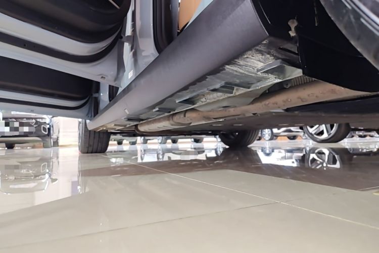 Used Geely Galaxy L6 2023 125km Starship Left Side Sill