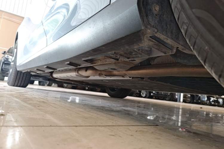 Used Geely Galaxy L6 2023 125km MAX Left Side Sill