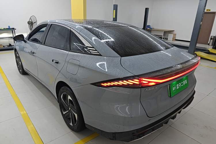 Used Geely Galaxy L6 2023 125km MAX Rear Left 45 Deg
