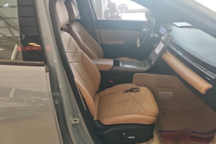 Used Geely Galaxy L6 2023 125km MAX Right Front Seat